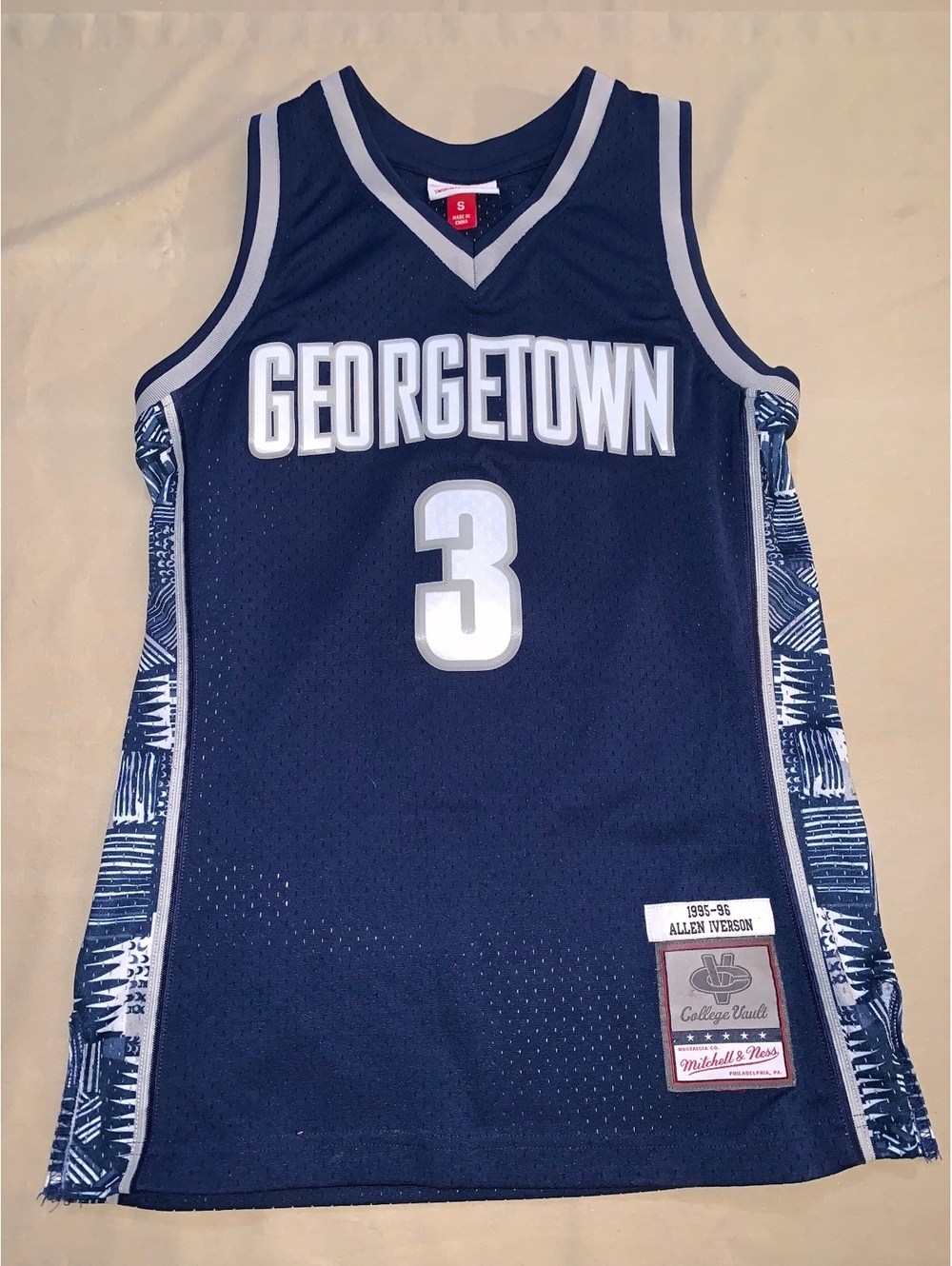 Mitchell and Ness Georgetown Allen Iverson 3 Swingman jersey blue